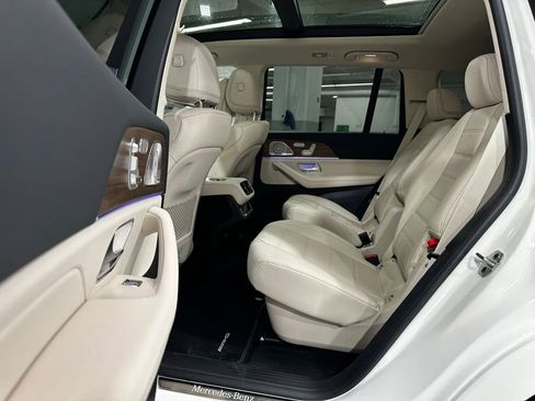 New 2026 Mercedes-Benz GLS 450 4MATIC image 10