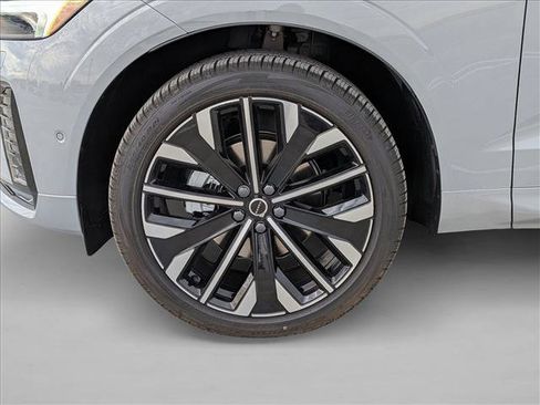 New 2026 Volvo XC60 B5 Ultra w/ Protection Package Premier image 11