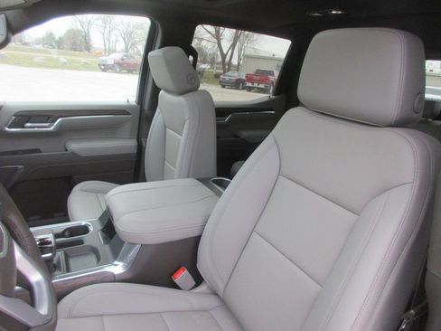 New 2026 GMC Sierra 1500 SLT w/ SLT Premium Plus Package AWD/4WD image 14