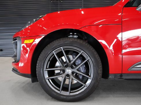 Used 2024 Porsche Macan Turbo w/ Premium Plus Package image 11