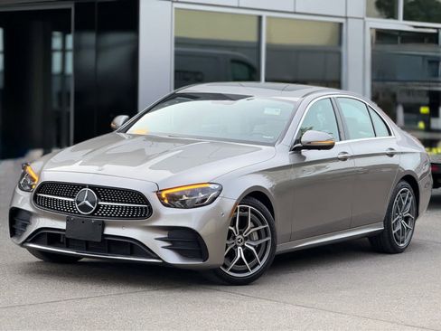 Used 2022 Mercedes-Benz E 350 Sedan image 2