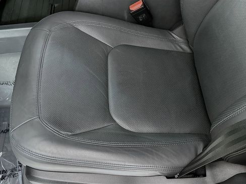 Used 2023 Land Rover Defender 110 V8 image 22