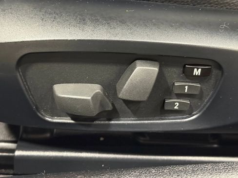 Used 2011 BMW 128i Convertible image 22