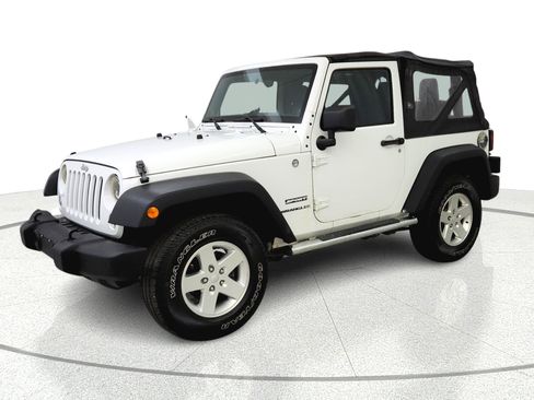 Used 2014 Jeep Wrangler Sport AWD/4WD image 3