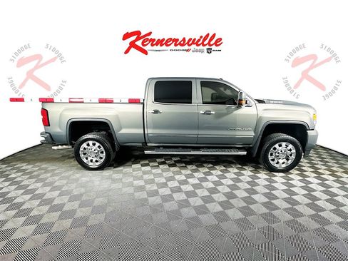 Used 2018 GMC Sierra 2500 Denali w/ Duramax Plus Package image 8