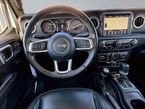Certified 2020 Jeep Gladiator Overland AWD/4WD image 5