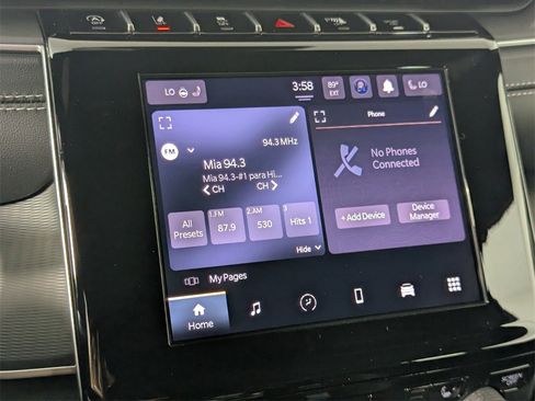 New 2025 Jeep Grand Cherokee Altitude image 22