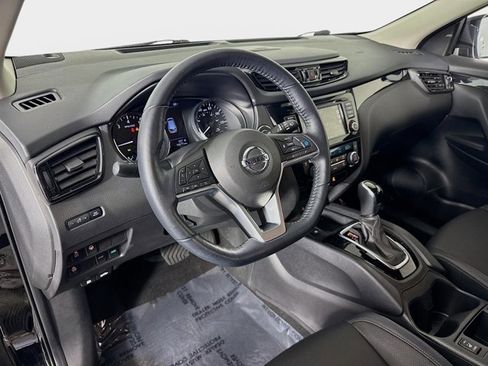 Certified 2022 Nissan Rogue Sport SL w/ Premium Package image 10