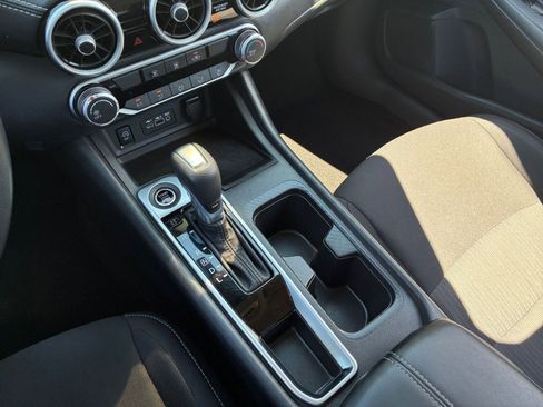 Used 2024 Nissan Sentra SV image 39