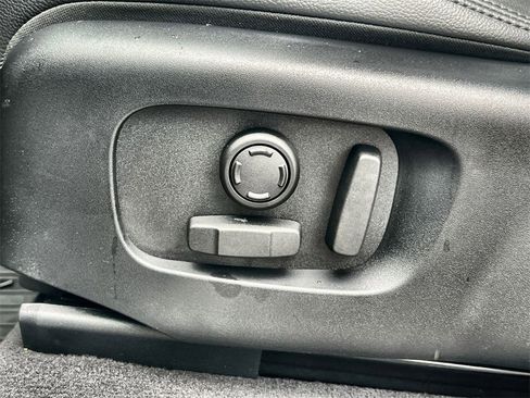 Used 2026 Land Rover Range Rover Velar S image 20