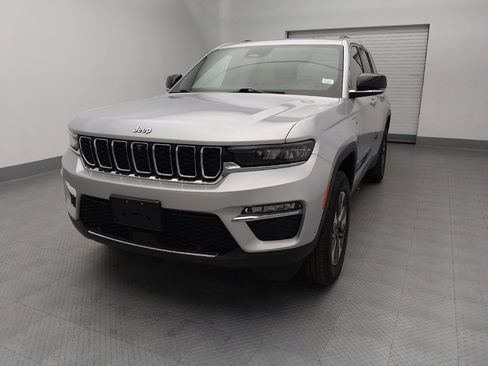 Used 2022 Jeep Grand Cherokee Limited 4xe w/ Luxury Tech Group II AWD/4WD image 15