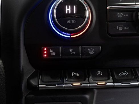 Used 2019 Chevrolet Silverado 1500 LTZ w/ LTZ Plus Package AWD/4WD image 36