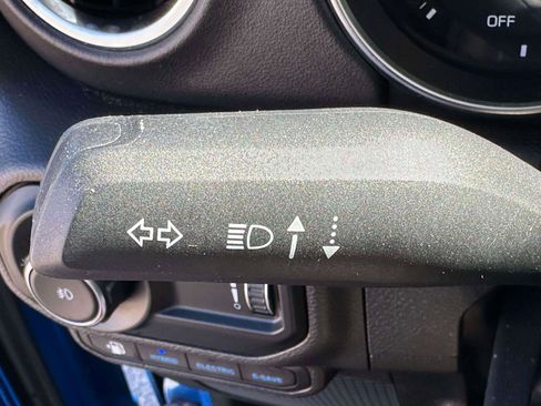 Used 2023 Jeep Wrangler Unlimited Sahara image 22