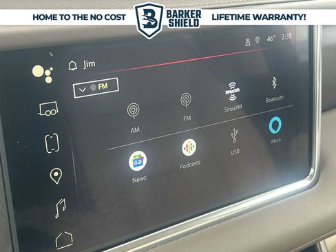 Used 2024 GMC Yukon Denali w/ Advanced Technology Package image 12