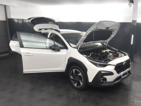 Used 2024 Subaru Crosstrek 2.5i Limited image 39