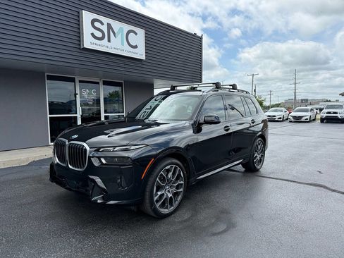 Used 2023 BMW X7 xDrive40i w/ M Sport Package AWD/4WD image 1