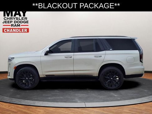 Used 2023 Cadillac Escalade Premium Luxury image 17