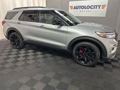 Used 2022 Ford Explorer ST w/ Equipment Group 401A AWD/4WD image 2
