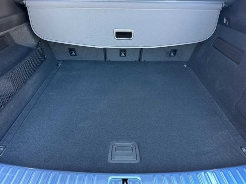 New 2025 Porsche Cayenne image 16