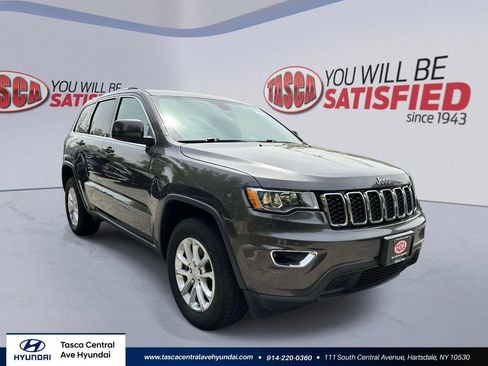 Used 2021 Jeep Grand Cherokee Laredo AWD/4WD image 1