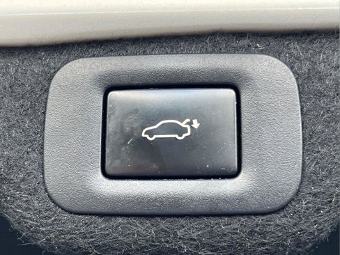 Used 2019 Lexus ES 350 w/ Accessory Package 2 FWD image 19