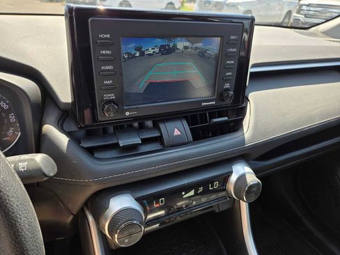 Used 2022 Toyota RAV4 LE AWD/4WD image 29