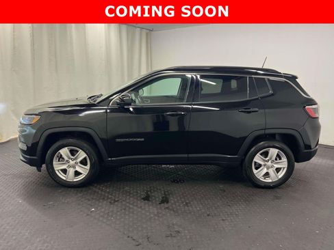 Certified 2022 Jeep Compass Latitude w/ Convenience Group AWD/4WD image 9