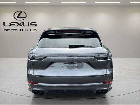 Used 2023 Porsche Cayenne GTS AWD/4WD image 6