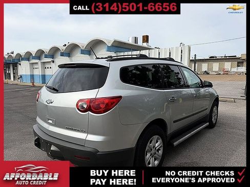 Used 2012 Chevrolet Traverse LS w/ LPO, 'HIT The Road' Package FWD image 5