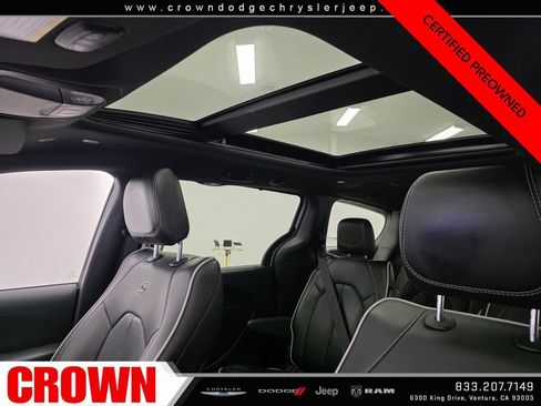 Used 2026 Chrysler Pacifica Limited w/ S Appearance Package FWD image 24