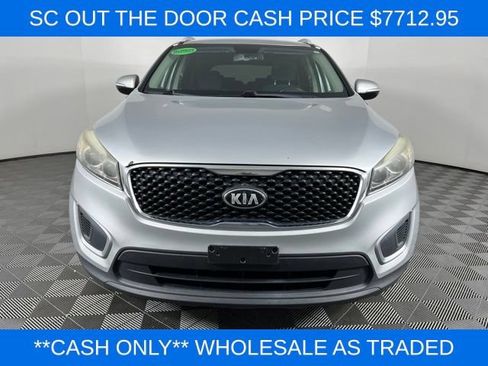 Used 2017 Kia Sorento LX w/ LX V6 Convenience Package FWD image 3