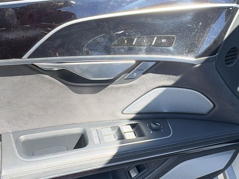 Used 2022 Audi S8 image 13