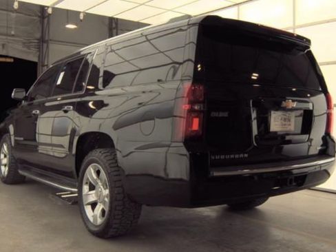 Used 2019 Chevrolet Suburban Premier image 6