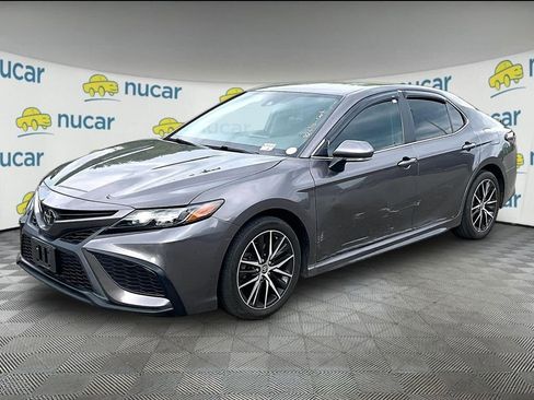 Certified 2023 Toyota Camry SE w/ Cold Weather Package FWD image 3