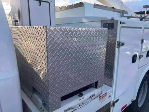 Used 2012 Ford F550 2WD Regular Cab Super Duty w/ PWR Equipment Group image 20