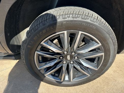 Used 2021 Cadillac Escalade Sport w/ Driver Assist Tech Package image 10