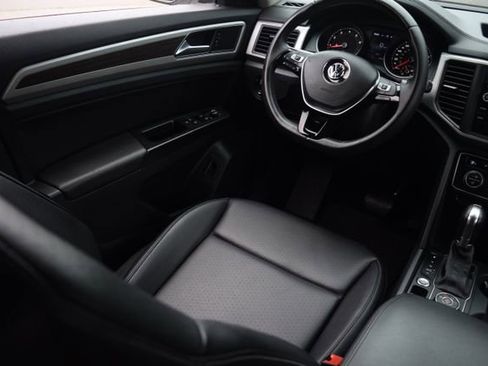 Used 2019 Volkswagen Atlas SE AWD/4WD image 2