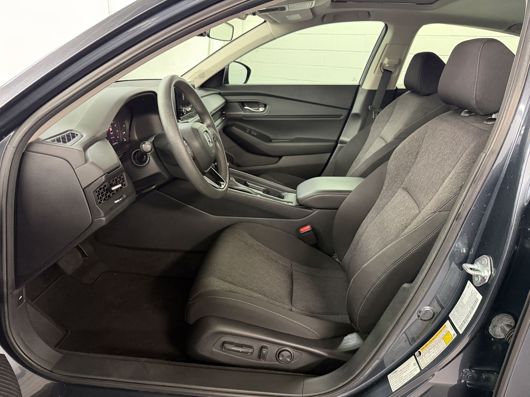 Certified 2023 Honda Accord EX image 5