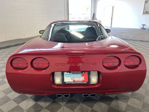 Used 2004 Chevrolet Corvette Coupe w/ Roof Package image 5