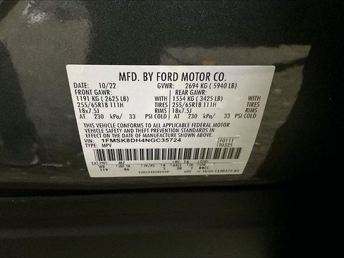 Used 2022 Ford Explorer XLT image 35