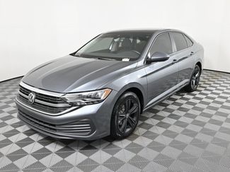 Certified 2023 Volkswagen Jetta SE w/ Panoramic Sunroof Package video 2