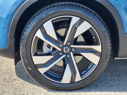Used 2023 Volvo XC40 B5 Ultimate w/ Protection Package Premier AWD/4WD image 10