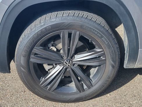 Used 2022 Volkswagen Atlas Cross Sport SEL R-Line AWD/4WD image 9