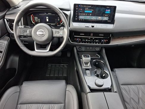Used 2024 Nissan Rogue Platinum w/ Platinum Premium Package AWD/4WD image 11