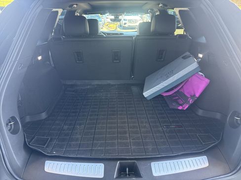 Used 2024 Cadillac XT5 Premium Luxury w/ Technology Package image 16