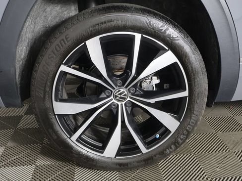 Used 2024 Volkswagen Atlas Cross Sport SEL Premium R-Line AWD/4WD image 23