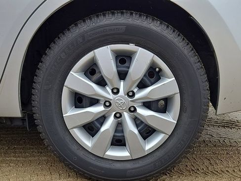 Used 2016 Toyota Corolla LE FWD image 24