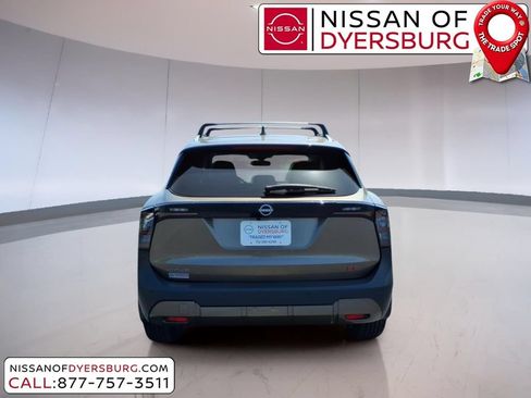 Used 2025 Nissan Kicks SR w/ SR Premium Package FWD image 4