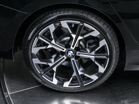 New 2026 BMW 330i Sedan w/ Convenience Package RWD image 8