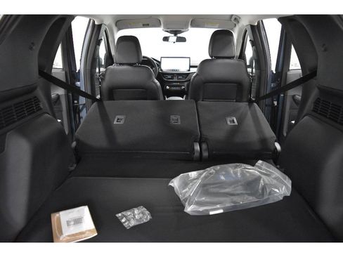 New 2025 Ford Escape SE image 33